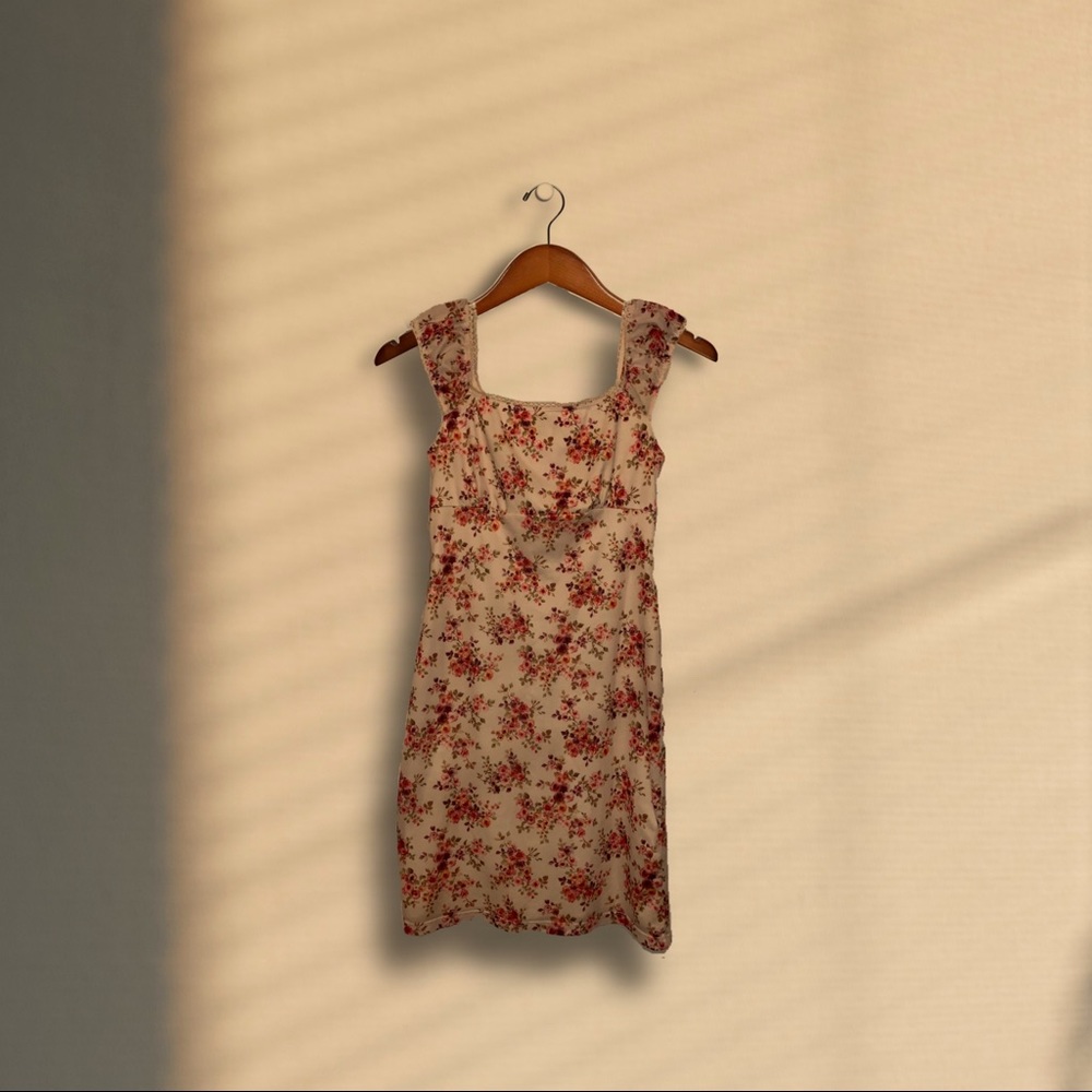 579 Vintage floral babydoll dress. Size medium